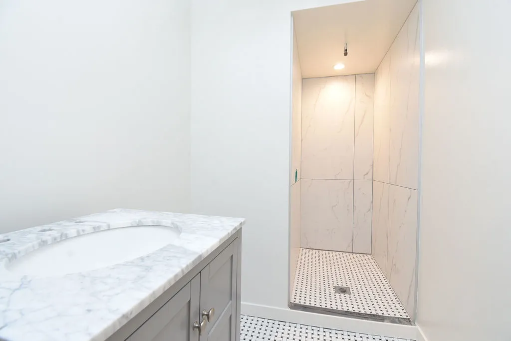3547 West Hirsch Street Chicago IL 60651