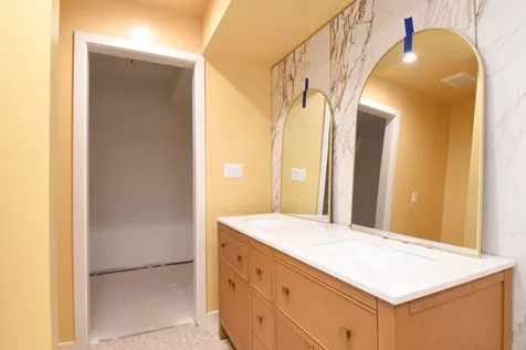 3547 West Hirsch Street Chicago IL 60651