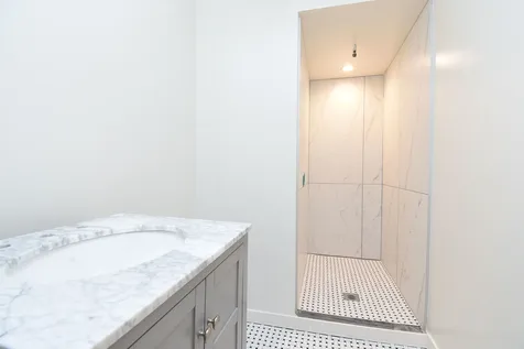 3547 West Hirsch Street Chicago IL 60651