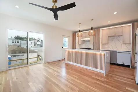 3547 West Hirsch Street Chicago IL 60651