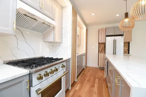 3547 West Hirsch Street Chicago IL 60651
