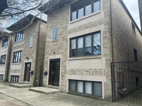449 West 37th Street Chicago IL 60609