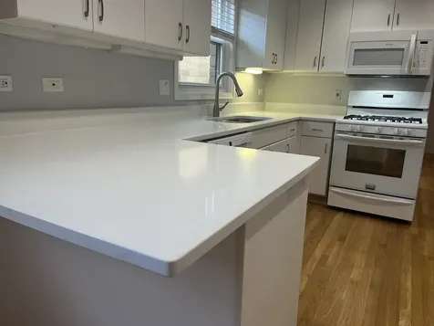 449 West 37th Street Chicago IL 60609