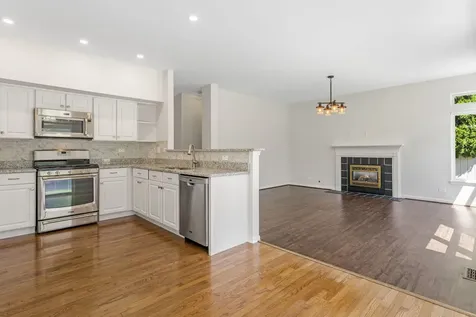 7422 Korbel Drive Gurnee IL 60031