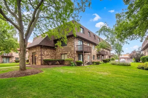 197 Uteg Street Crystal Lake IL 60014