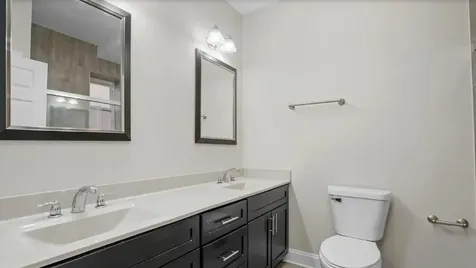 4530 South Michigan Avenue Chicago IL 60653