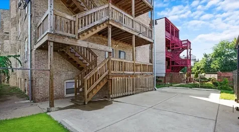4530 South Michigan Avenue Chicago IL 60653