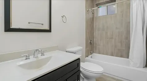 4530 South Michigan Avenue Chicago IL 60653