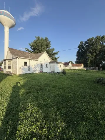 207 South Railroad Street Lovington IL 61937