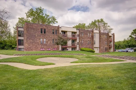 2210 Country Club Drive Woodridge IL 60517