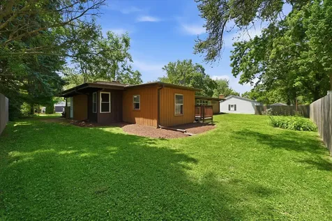 1460 Eagle Road Elgin IL 60123