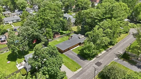 1460 Eagle Road Elgin IL 60123