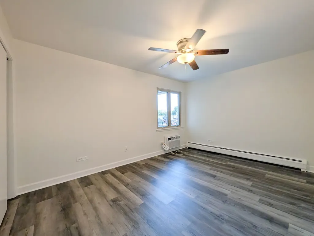 483 North Larch Avenue Elmhurst IL 60126