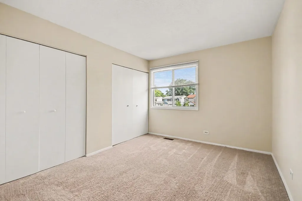 43 Stonefield Drive Glendale Heights IL 60139
