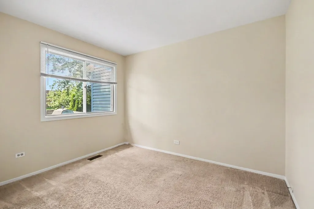 43 Stonefield Drive Glendale Heights IL 60139