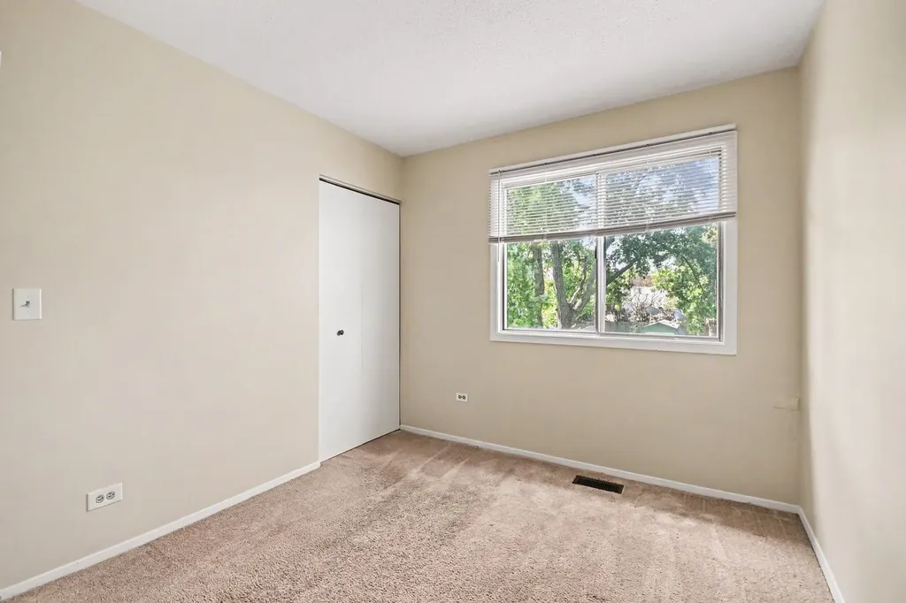 43 Stonefield Drive Glendale Heights IL 60139