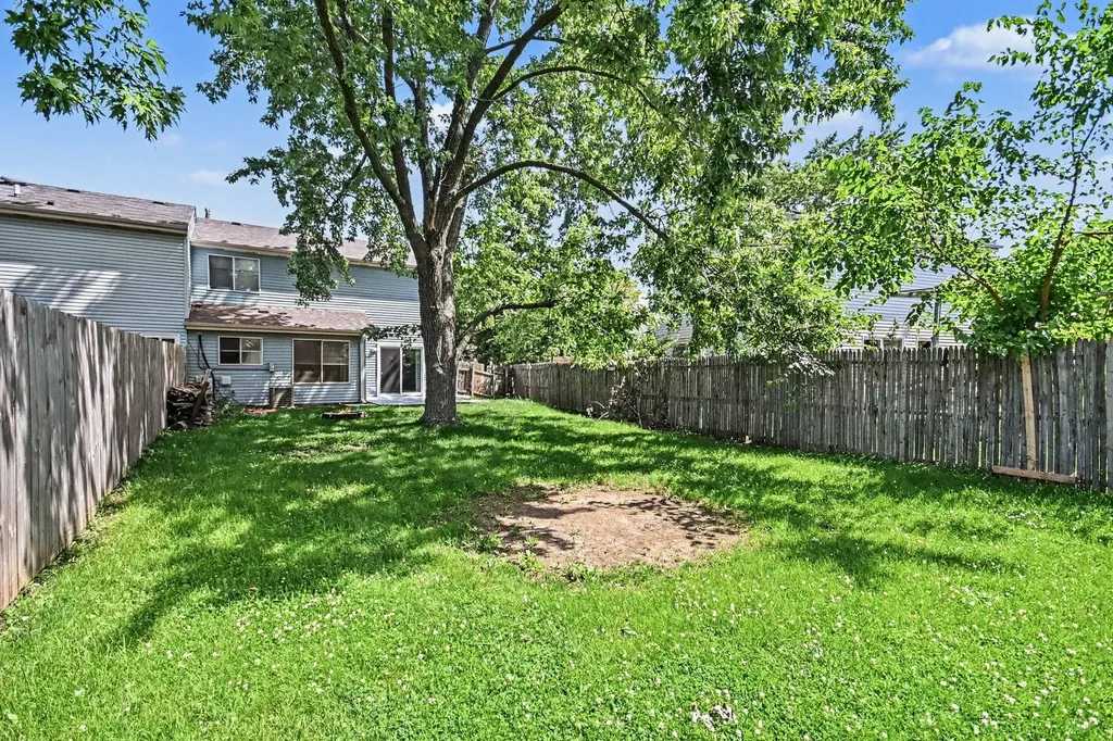 43 Stonefield Drive Glendale Heights IL 60139