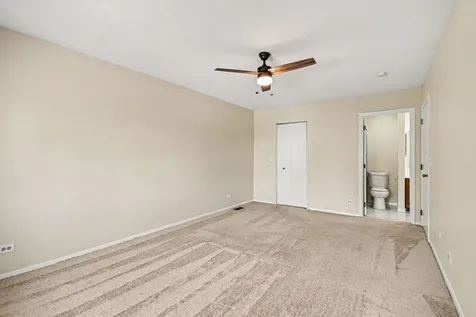 43 Stonefield Drive Glendale Heights IL 60139