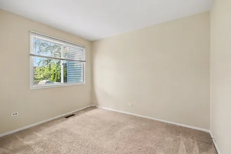 43 Stonefield Drive Glendale Heights IL 60139