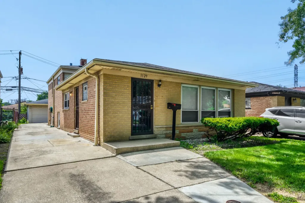 1129 West 107th Street Chicago IL 60643