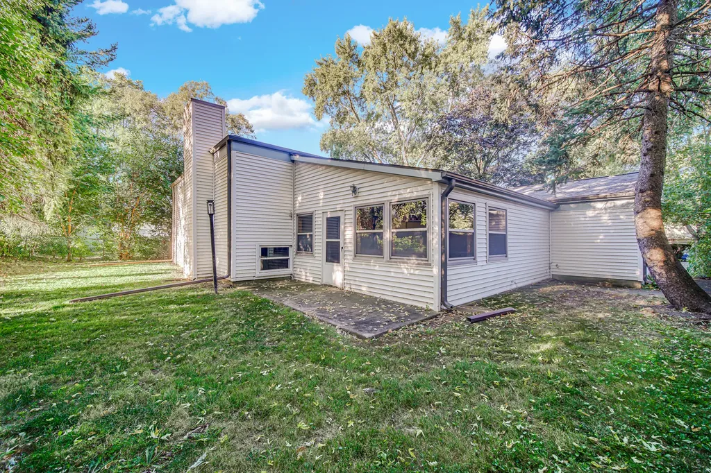 308 Pacific Drive Bolingbrook IL 60440