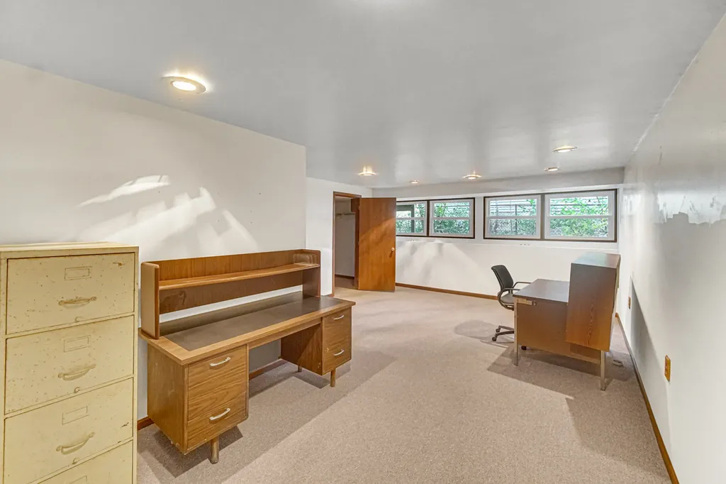 308 Pacific Drive Bolingbrook IL 60440