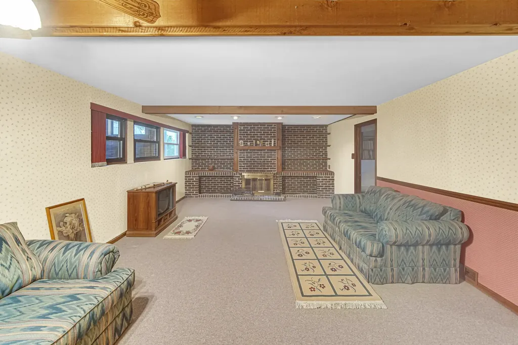 308 Pacific Drive Bolingbrook IL 60440