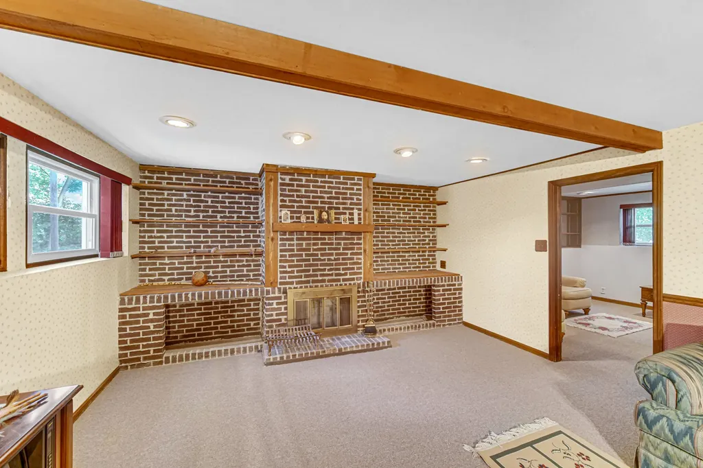 308 Pacific Drive Bolingbrook IL 60440
