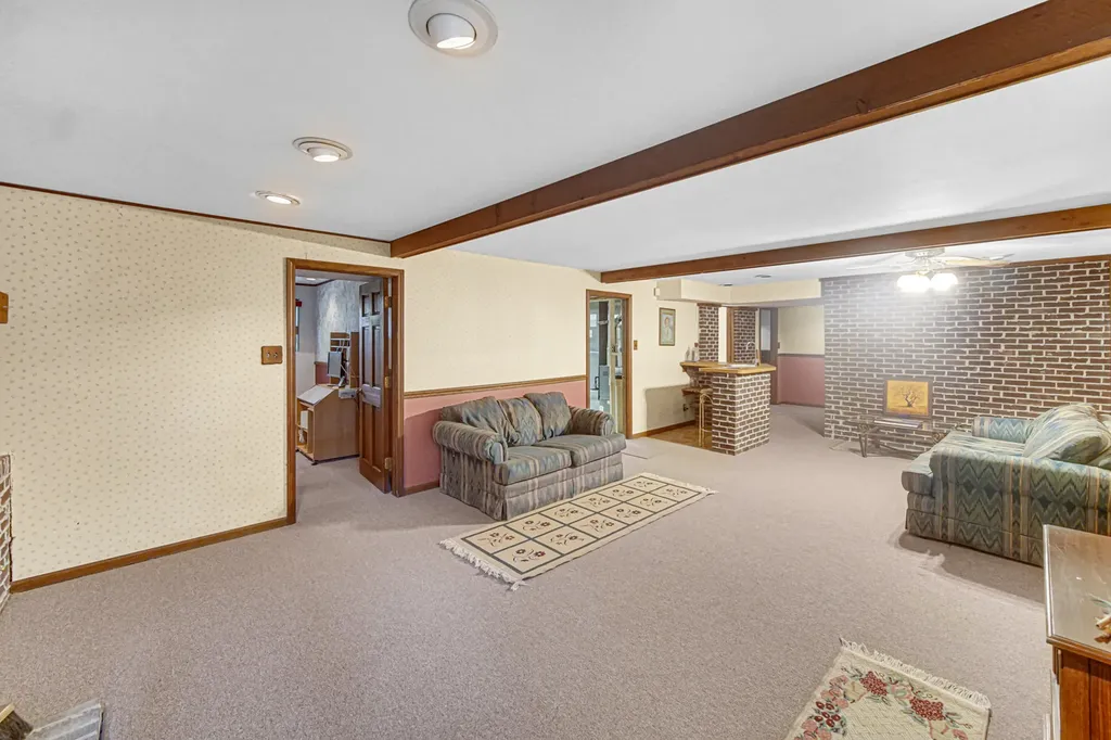 308 Pacific Drive Bolingbrook IL 60440