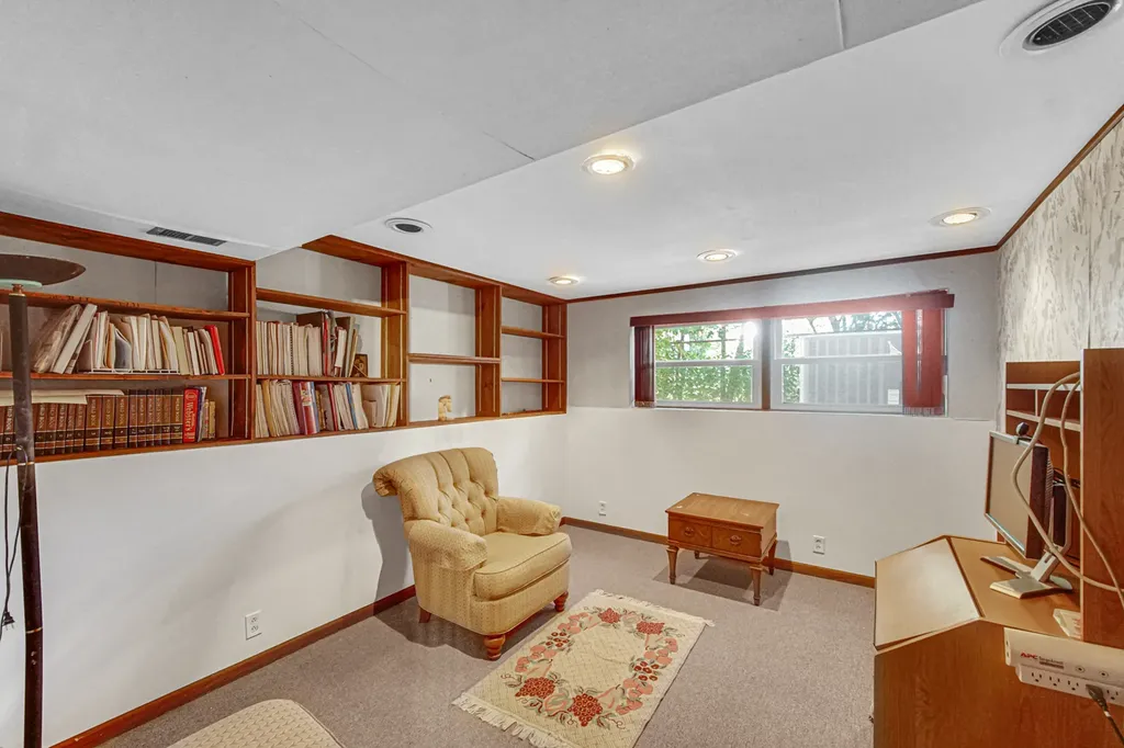 308 Pacific Drive Bolingbrook IL 60440