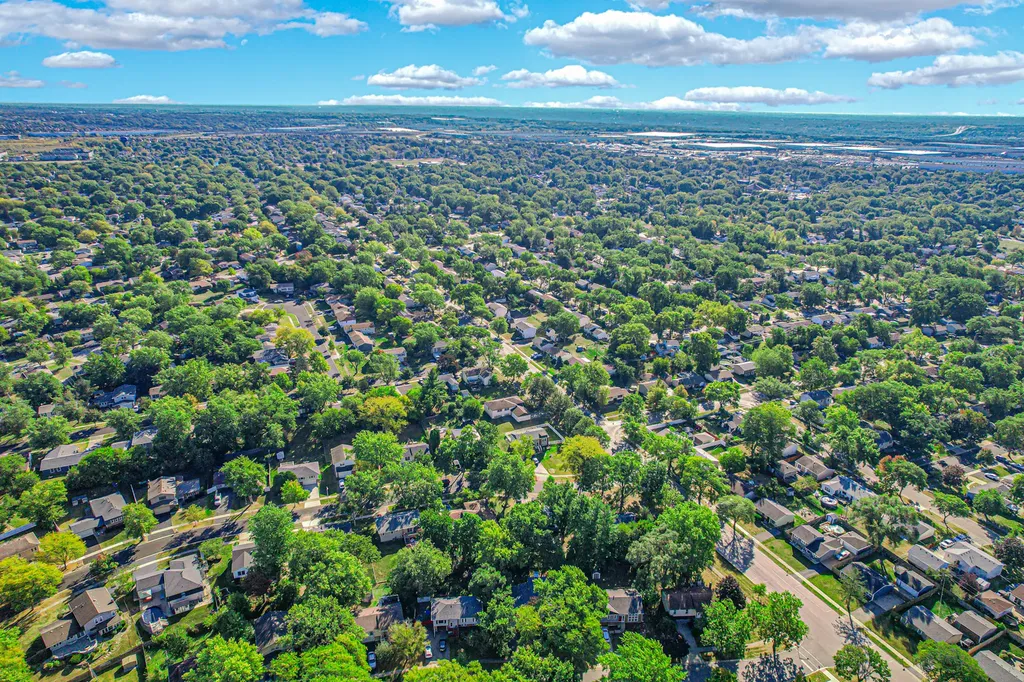 308 Pacific Drive Bolingbrook IL 60440