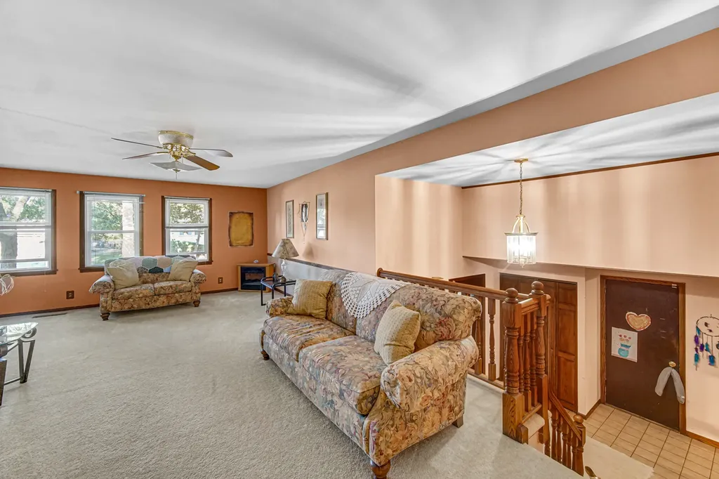308 Pacific Drive Bolingbrook IL 60440