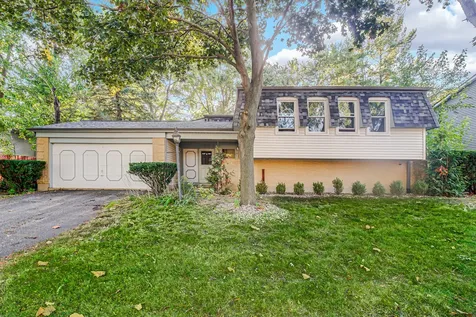 308 Pacific Drive Bolingbrook IL 60440