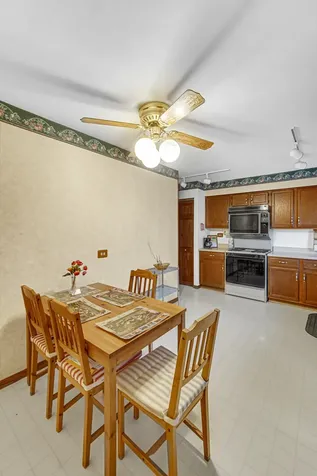 308 Pacific Drive Bolingbrook IL 60440