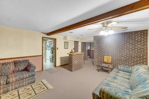 308 Pacific Drive Bolingbrook IL 60440