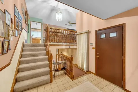 308 Pacific Drive Bolingbrook IL 60440