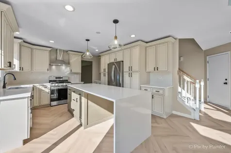 1831 Haverford Drive Algonquin IL 60102