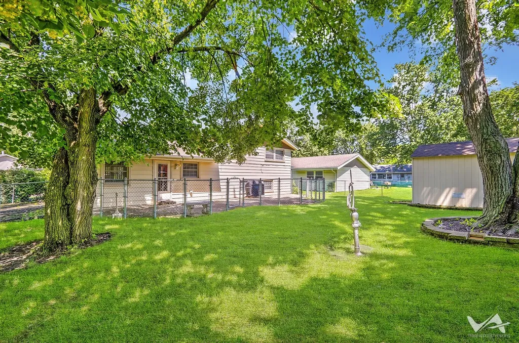 135 Jeffery Lane Schaumburg IL 60193