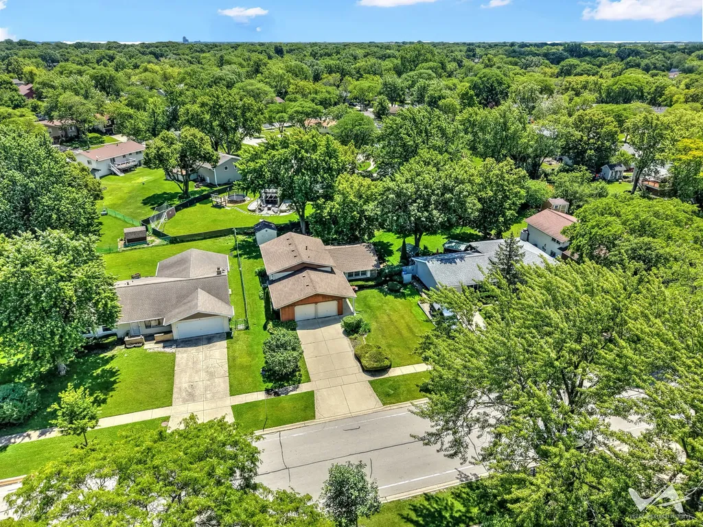 135 Jeffery Lane Schaumburg IL 60193