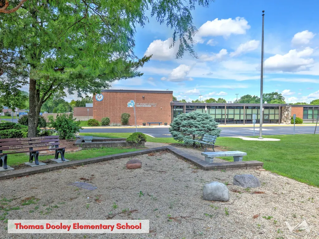 135 Jeffery Lane Schaumburg IL 60193
