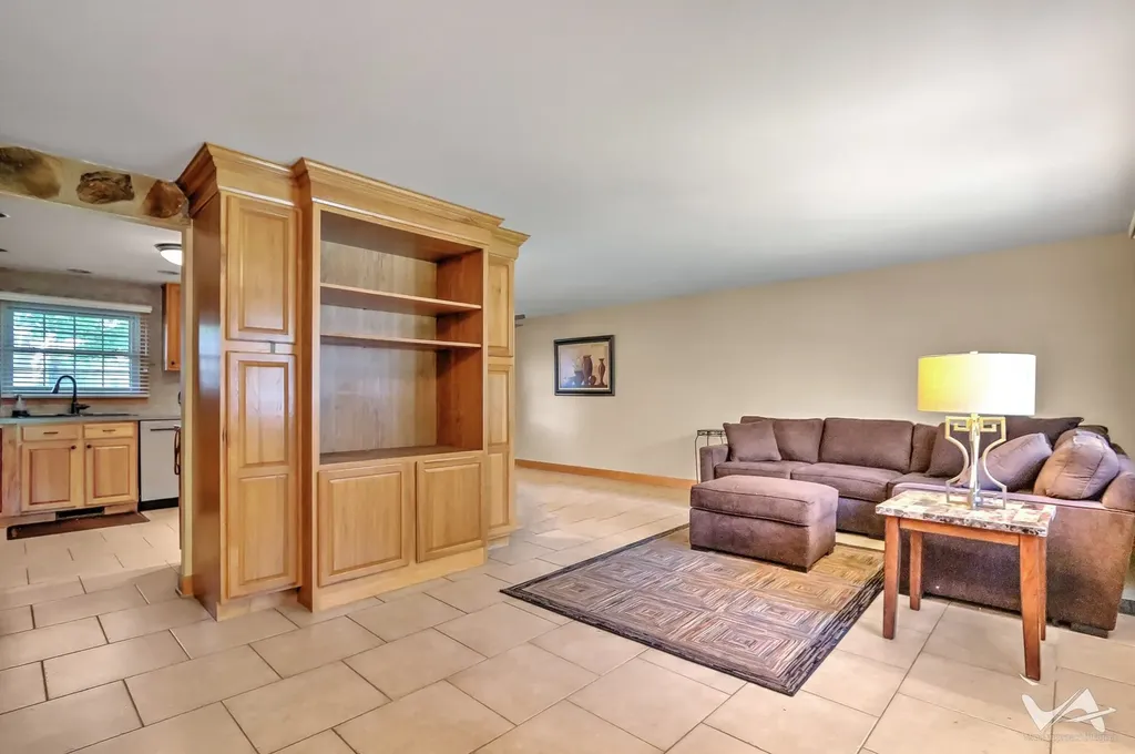135 Jeffery Lane Schaumburg IL 60193
