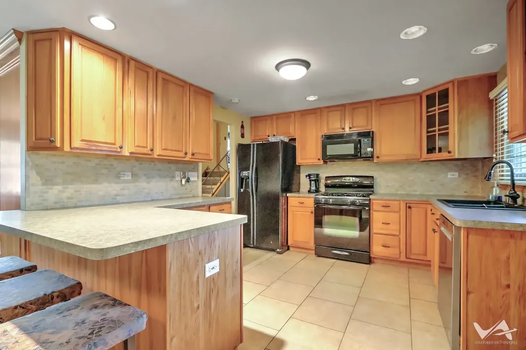 135 Jeffery Lane Schaumburg IL 60193
