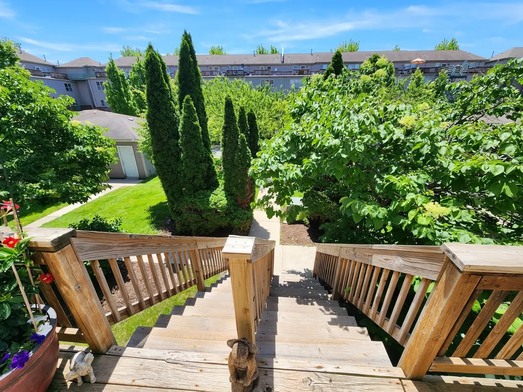 2363 East 70th Place Chicago IL 60649