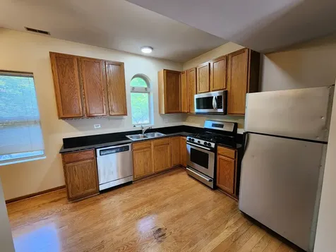2363 East 70th Place Chicago IL 60649