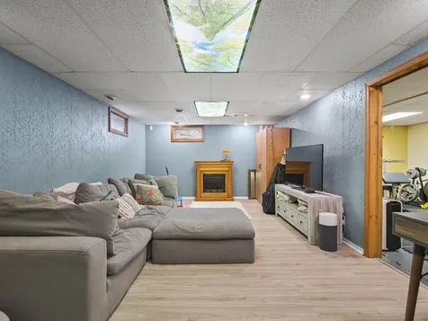 4722 Cheshire Place Loves Park IL 61111