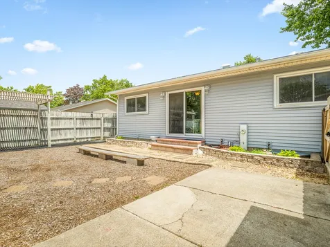4722 Cheshire Place Loves Park IL 61111