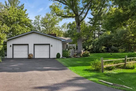 2824 Red Barn Road Crystal Lake IL 60012