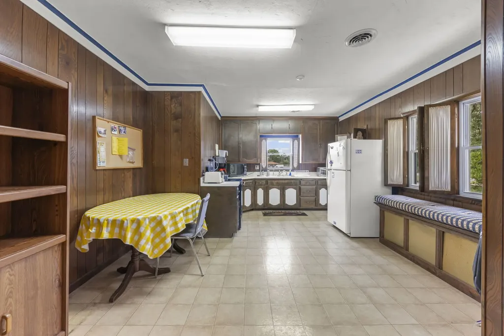 16214 South Lincoln Highway Plainfield IL 60586