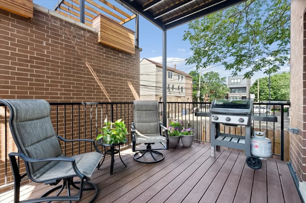 1410 West Huron Street Chicago IL 60642