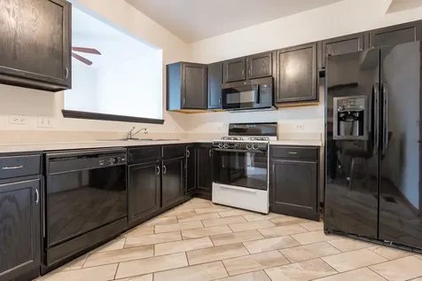768 County Line Road Aurora IL 60502
